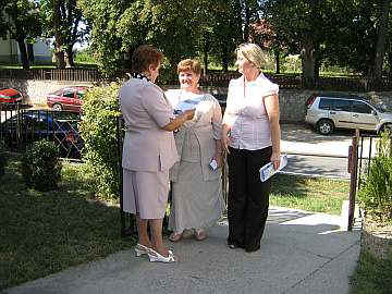 090830ev2.jpg (36700 bytes)